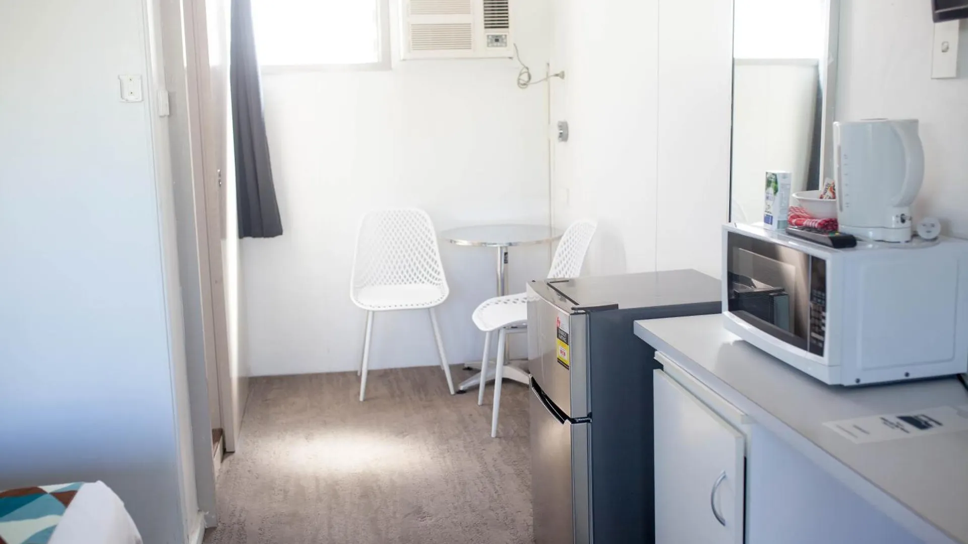 ***  Cairns City Motel Australia