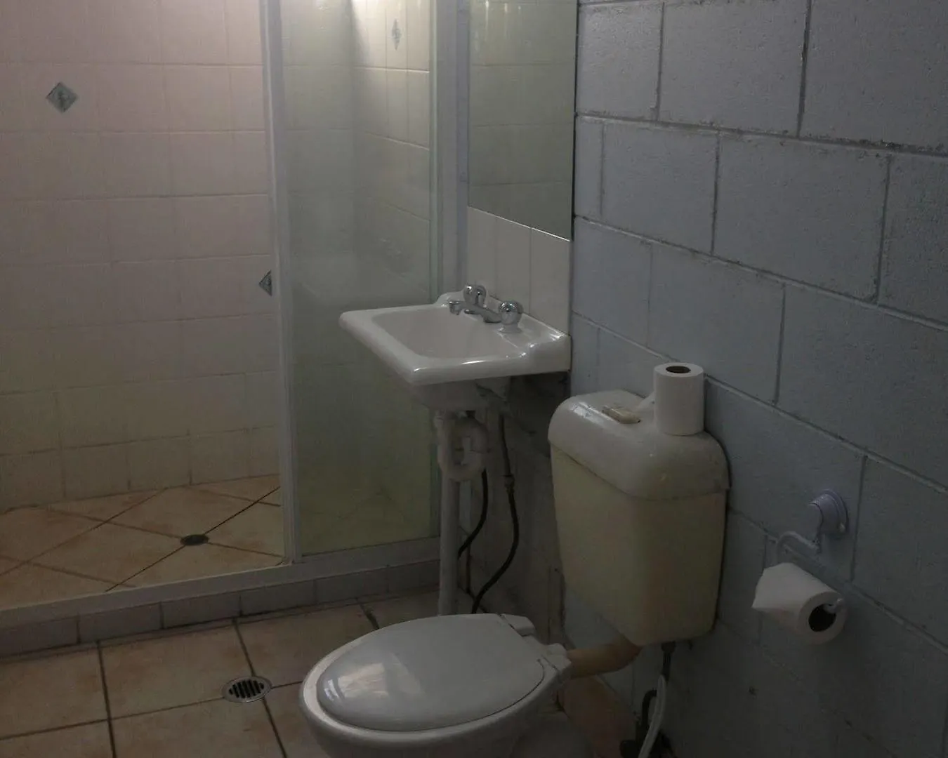 ***  Cairns City Motel Australia