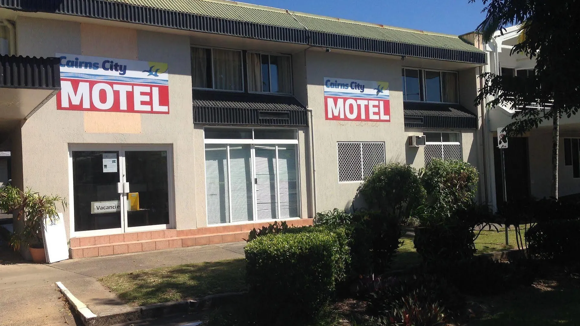 ***  Cairns City Motel Australia